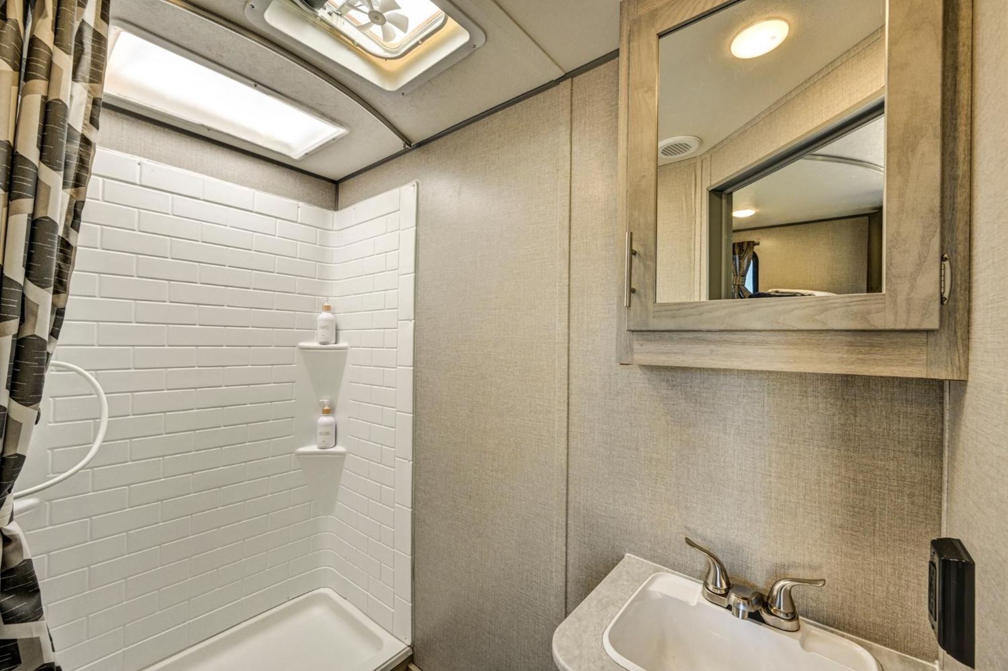 Snowy Peaks Rv Park Hotel Buena Vista Room photo